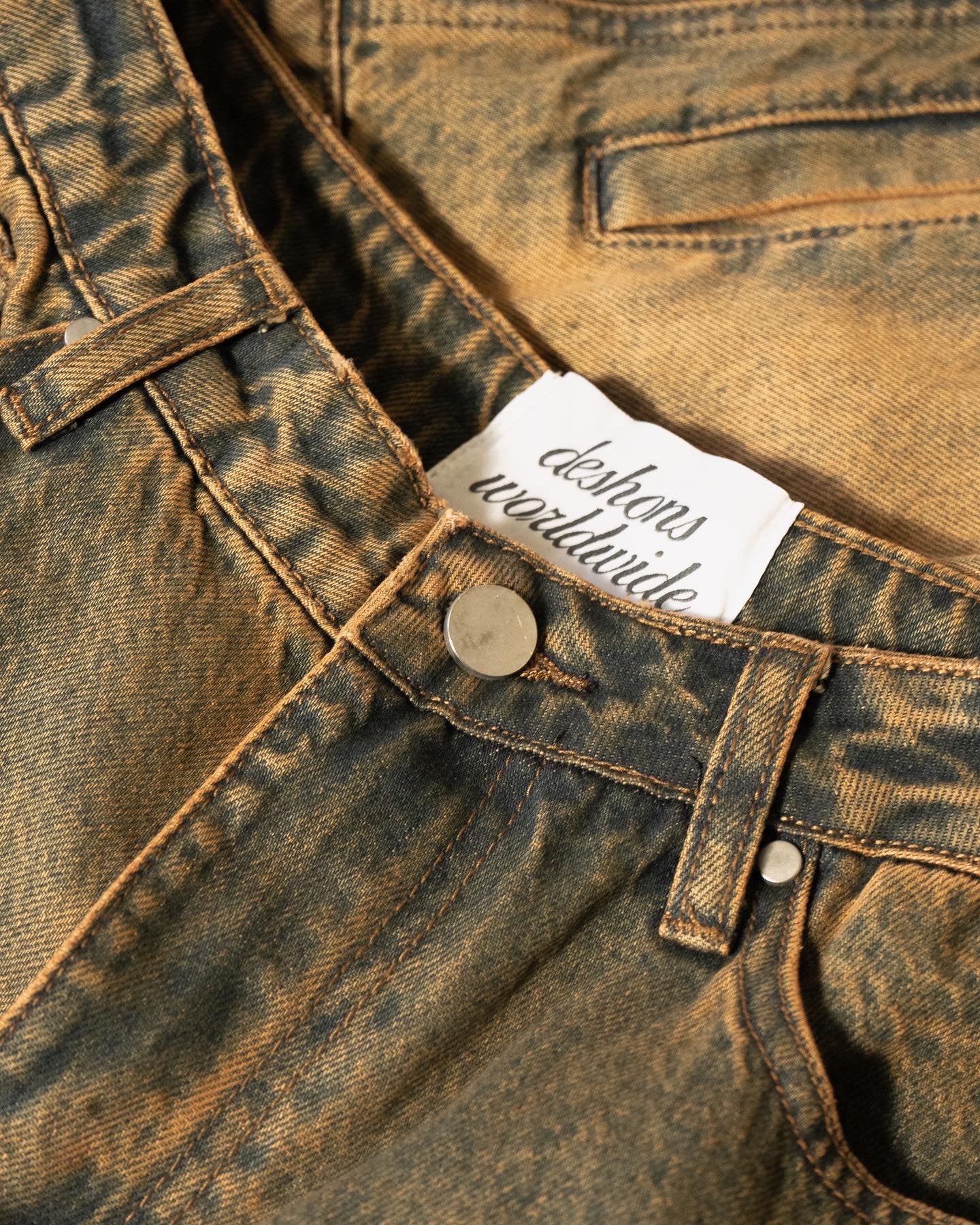 &quot;WORLDWIDE PEACE&quot; DENIM JEANS